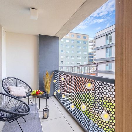 Design Apartment - Balcony, Free Parking, Yoga, 10 Mins To Center, By Gravity Praga Zewnętrze zdjęcie