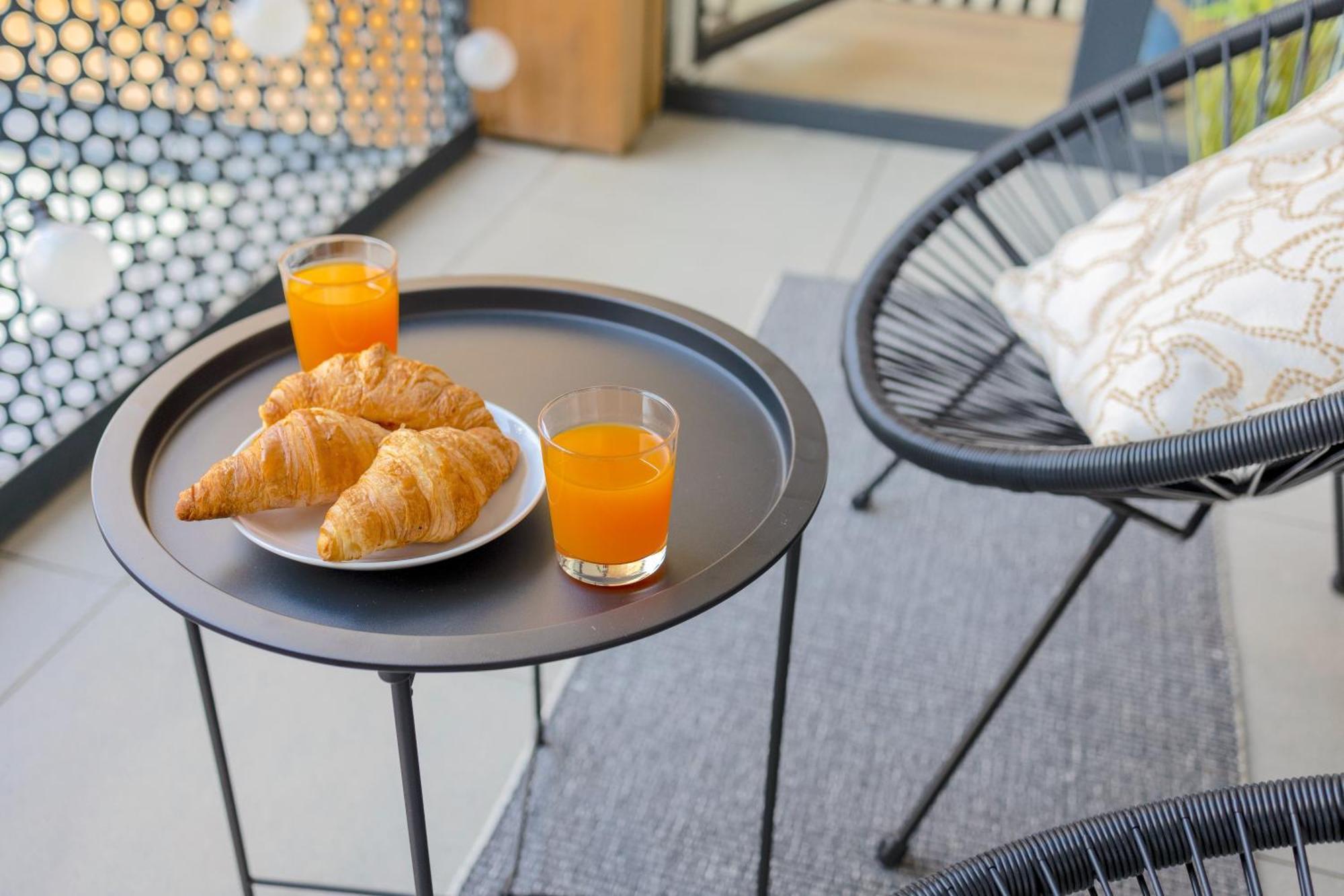 Design Apartment - Balcony, Free Parking, Yoga, 10 Mins To Center, By Gravity Praga Zewnętrze zdjęcie