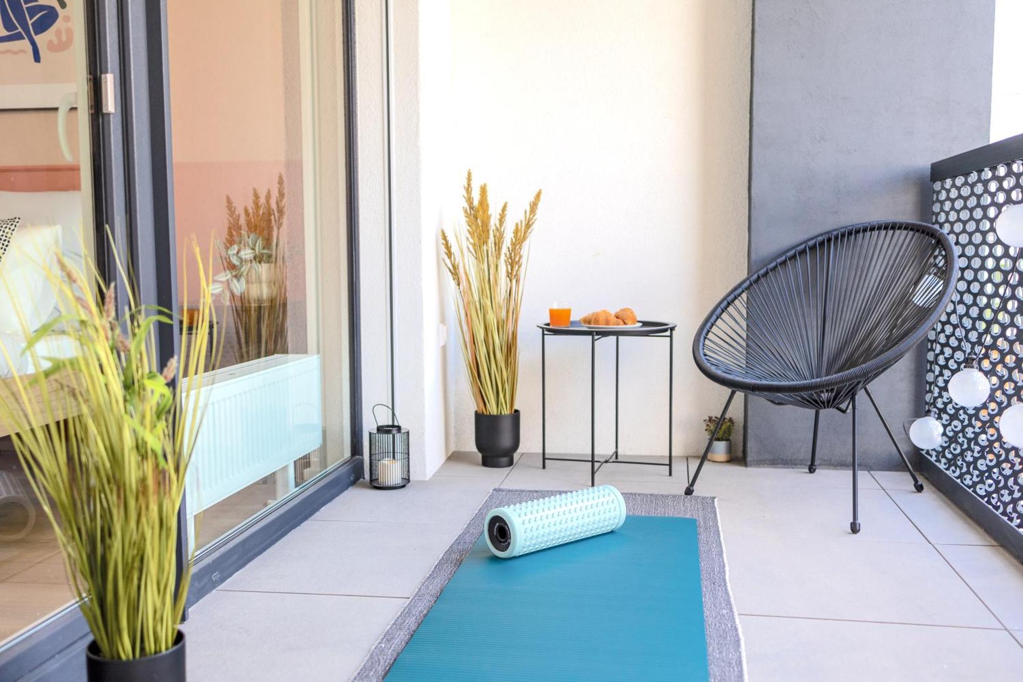 Design Apartment - Balcony, Free Parking, Yoga, 10 Mins To Center, By Gravity Praga Zewnętrze zdjęcie